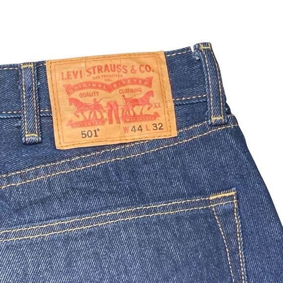 Levi's 501 Jeans Men 44 x 32 Blue Wash Classic Straight Leg Vintage Casual Denim - Picture 6 of 13